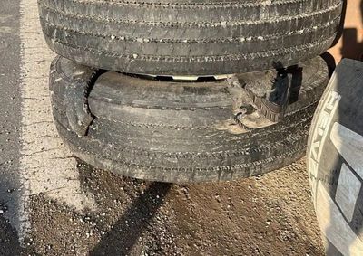 Un camión despistó en la Ruta 19 a la altura de Malvinas Argentinas tras la rotura de un neumático - Reporte Regional